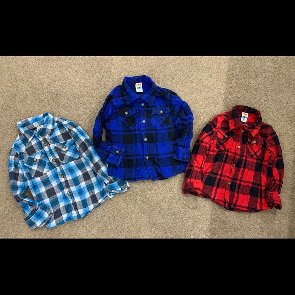 Lot of 3 plaid flannel boy’s shirts.  Size 4T